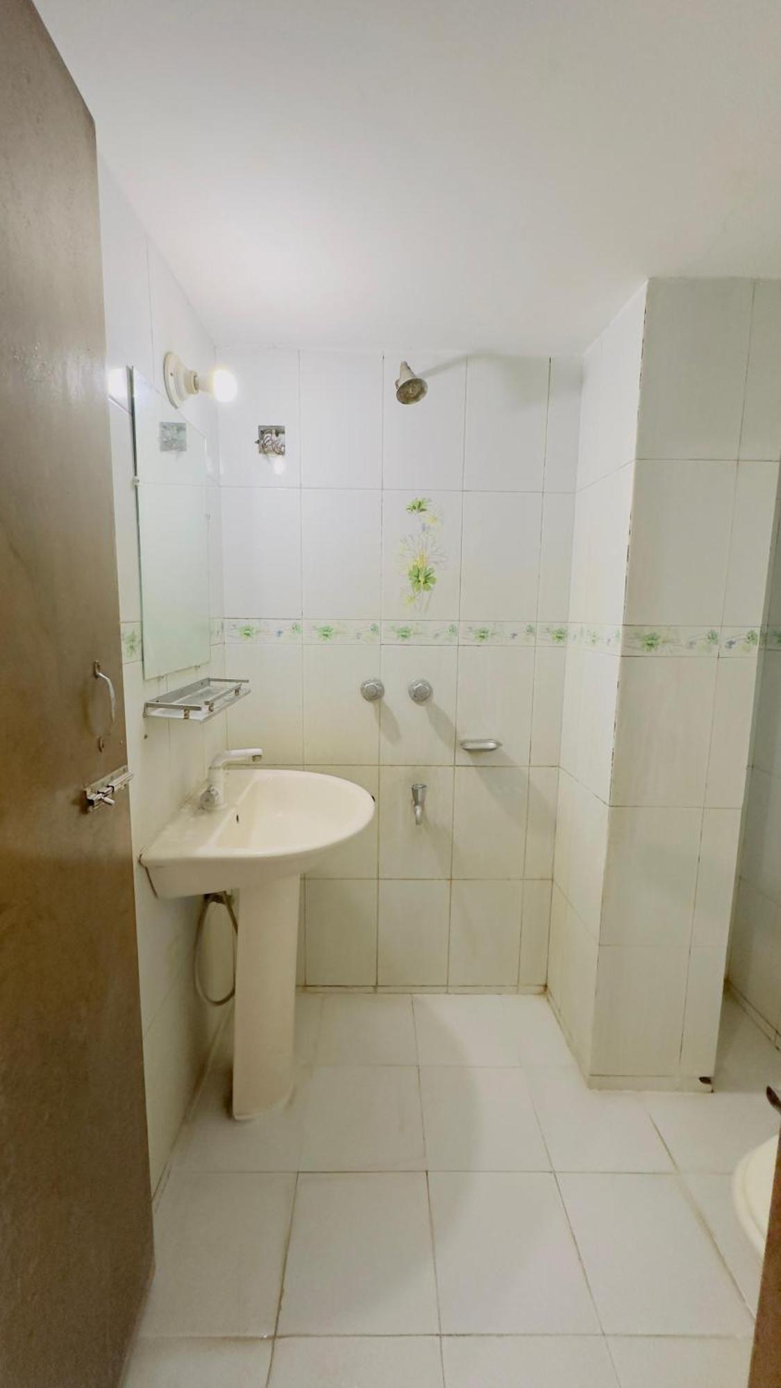 Mohammadia Restaurant & Guest House Near United Hospital Dhaka Bagian luar foto